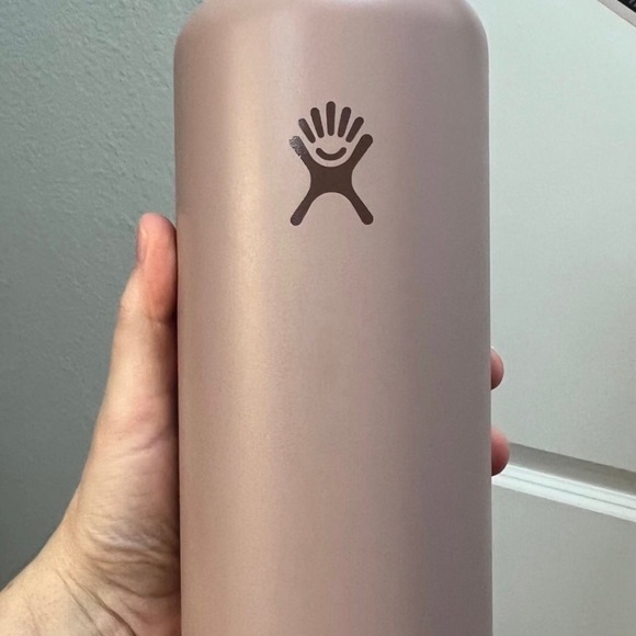 Hydro Flask Limited Edition 40oz Bottle Ridgeline Mocha Special Edition - Picture 6 of 8
